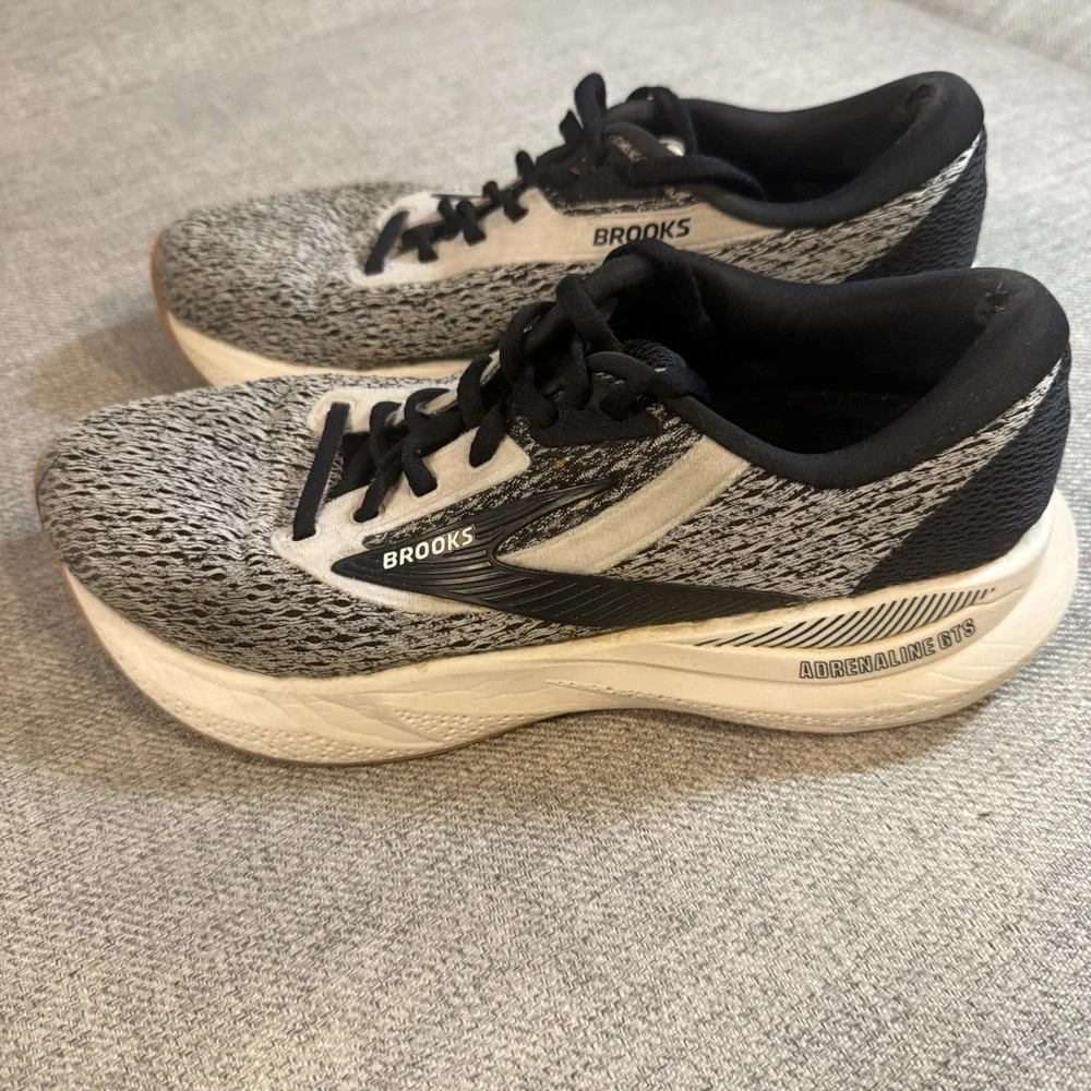 Brooks Adrenaline GTS 23 Womens 6.5 Black White Running Shoes DNA Loft